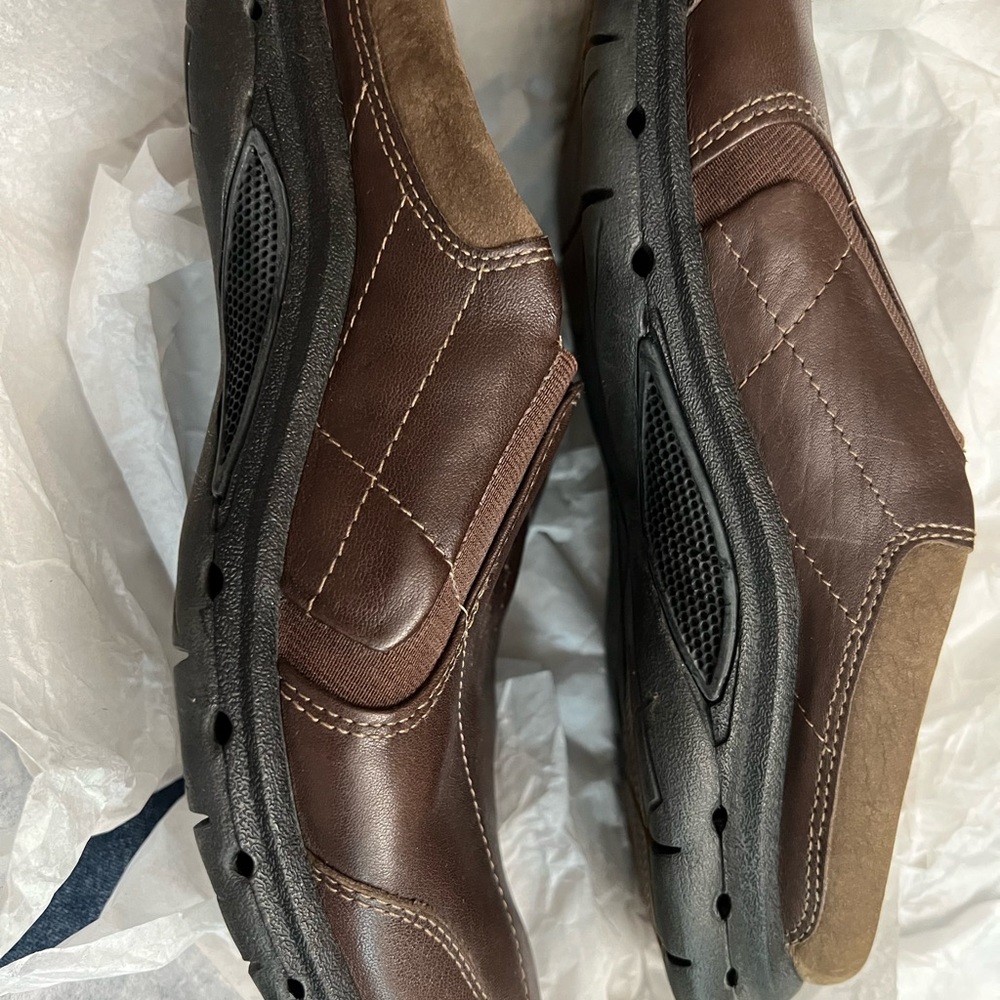 Unstructured By Clarks Leather Slides Size 10 - image 4